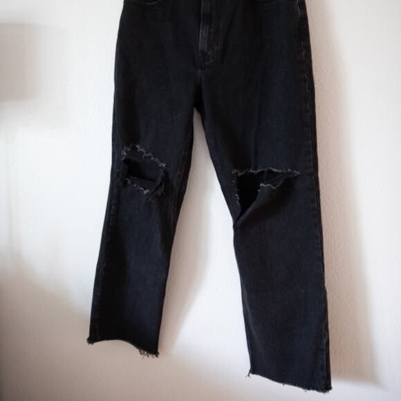 Abercrombie And Fitch The Ankle Straight Ultra High Rise Jeans - Picture 2 of 4